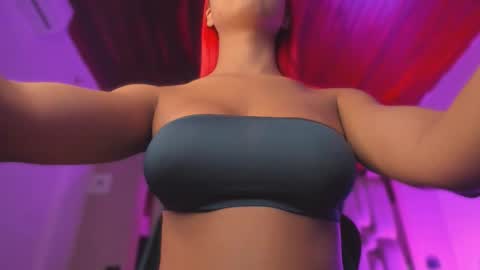 Snapshot of emmily_savage chatting on January 17, 2026, 11:48 am online show from January 17, 2026, 11:48 am