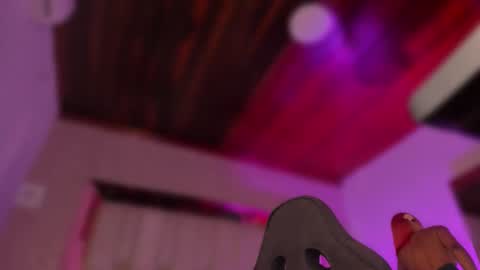 Snapshot of emmily_savage chatting on February 12, 2026, 12:11 pm online show from February 12, 2026, 12:11 pm