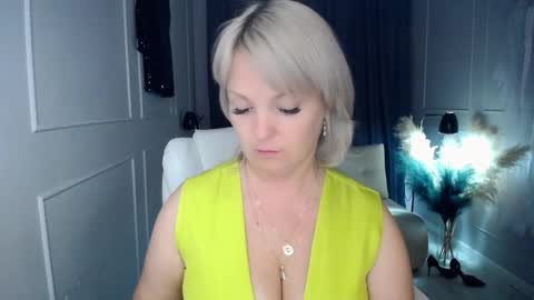 emmmam online show from October 19, 2025, 1:28 am