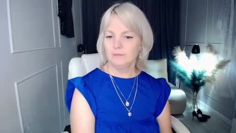 emmmam online show from November 28, 2025, 10:18 am