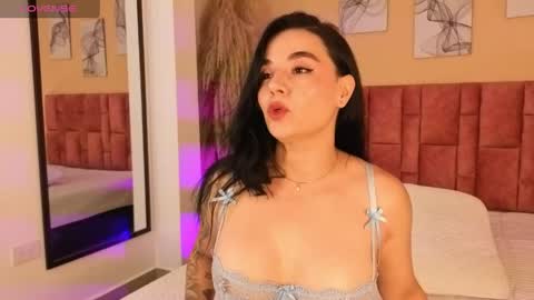 Snapshot of emmy_danielss chatting on April 6, 2026, 11:44 am emmy_danielss online show from April 6, 2026, 11:44 am