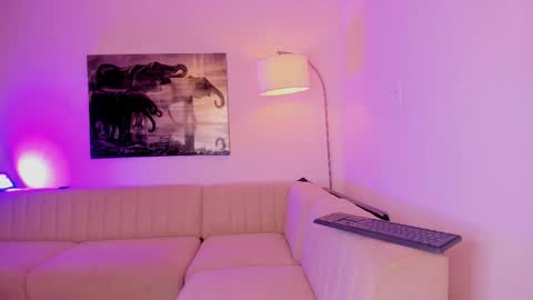 Emmy Heart online show from February 25, 2026, 4:00 am