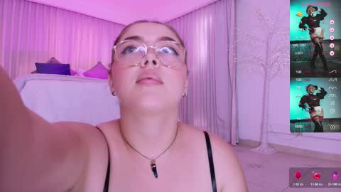 Emmy Walker online show from February 22, 2025, 1:57 pm