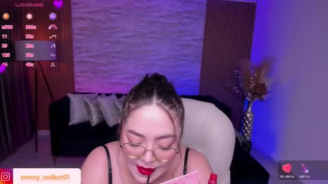 Emmy Walker online show from December 15, 2025, 11:03 am