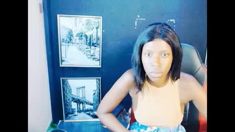 Snapshot of emmybae69 chatting on October 14, 2025, 5:58 pm emma online show from October 14, 2025, 5:58 pm