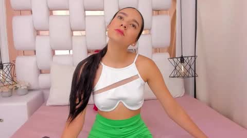 Snapshot of emmycruzz chatting on January 16, 2026, 7:07 pm emmy online show from January 16, 2026, 7:07 pm