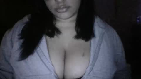 Snapshot of emmyrosex chatting on May 21, 2026, 5:03 am Daisyleex online show from May 21, 2026, 5:03 am
