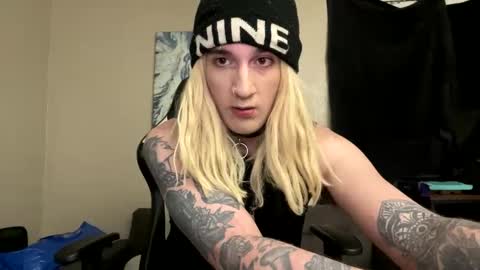 kitty online show from December 29, 2024, 4:05 am