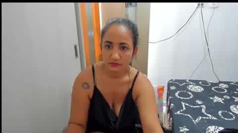 Snapshot of emperatriztapia chatting on November 14, 2025, 9:13 pm emperatriztapia online show from November 14, 2025, 9:13 pm