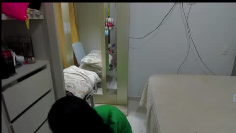 Snapshot of emperatriztapia chatting on December 1, 2025, 1:32 am emperatriztapia online show from December 1, 2025, 1:32 am