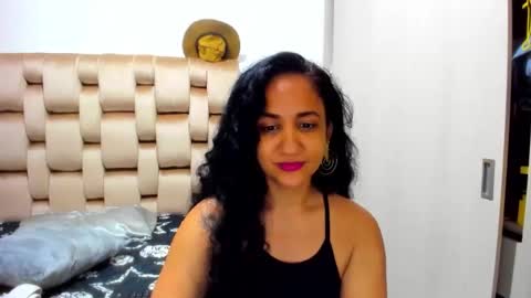 Snapshot of emperatriztapia chatting on April 17, 2026, 1:08 am emperatriztapia online show from April 17, 2026, 1:08 am