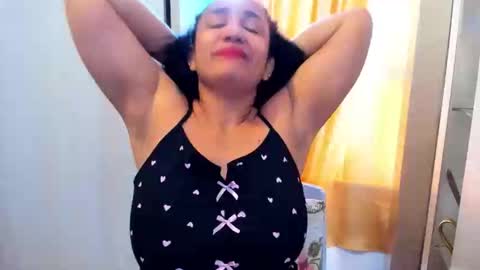 Snapshot of emperatriztapia chatting on May 7, 2026, 2:44 pm emperatriztapia online show from May 7, 2026, 2:44 pm