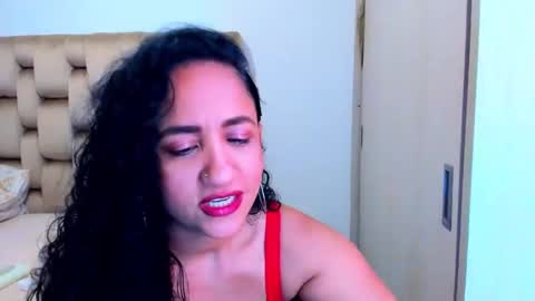 Snapshot of emperatriztapia chatting on May 14, 2026, 8:59 pm emperatriztapia online show from May 14, 2026, 8:59 pm