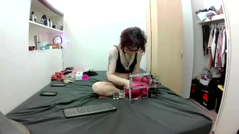 Empress Lillth online show from May 29, 2026, 2:48 pm