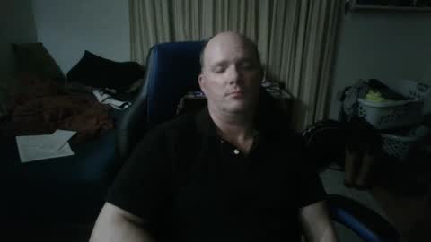 Snapshot of emsguy1 chatting on October 9, 2025, 3:37 am Matt online show from October 9, 2025, 3:37 am