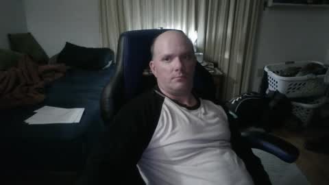 Snapshot of emsguy1 chatting on October 11, 2025, 3:39 am Matt online show from October 11, 2025, 3:39 am