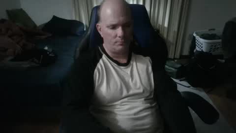 Snapshot of emsguy1 chatting on October 14, 2025, 3:40 am Matt online show from October 14, 2025, 3:40 am