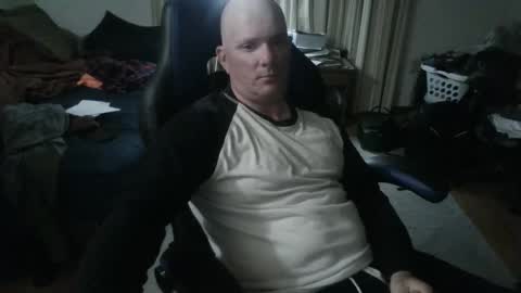 Snapshot of emsguy1 chatting on October 21, 2025, 3:51 am Matt online show from October 21, 2025, 3:51 am