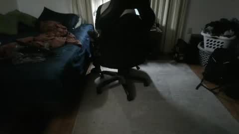 Snapshot of emsguy1 chatting on November 1, 2025, 3:19 am Matt online show from November 1, 2025, 3:19 am