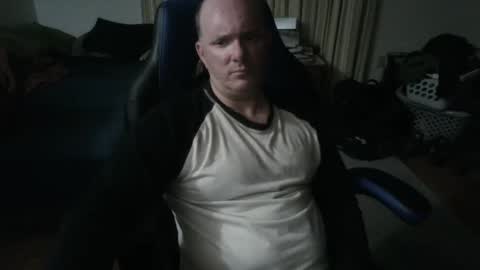 Snapshot of emsguy1 chatting on November 17, 2025, 3:56 am Matt online show from November 17, 2025, 3:56 am