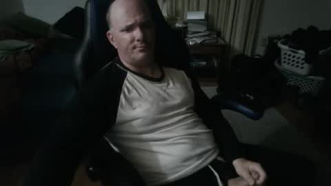 Snapshot of emsguy1 chatting on November 20, 2025, 5:29 am Matt online show from November 20, 2025, 5:29 am