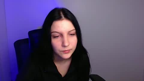 Emma online show from November 11, 2025, 1:55 pm