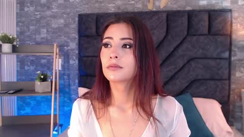 Snapshot of emy_fg chatting on May 16, 2026, 8:07 pm Emy online show from May 16, 2026, 8:07 pm