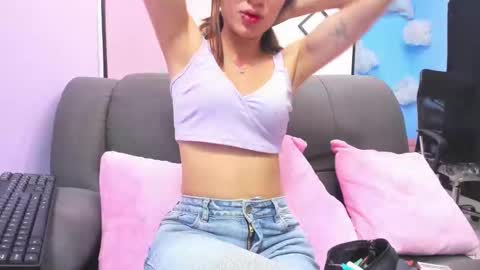 Snapshot of emy_latin chatting on November 5, 2025, 8:53 pm emy_latin online show from November 5, 2025, 8:53 pm