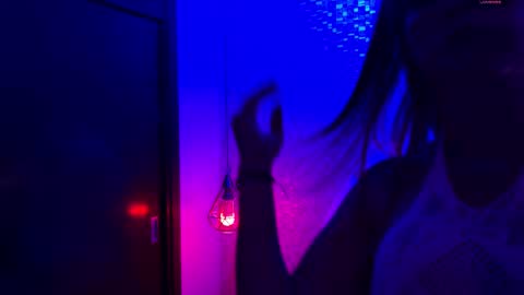 Emy  online show from October 28, 2025, 11:36 am