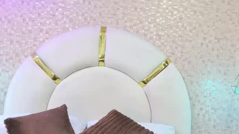 Snapshot of emy_rosse25 chatting on February 11, 2026, 11:37 am Emy online show from February 11, 2026, 11:37 am