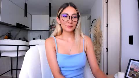 Snapshot of emyconneer chatting on January 23, 2025, 2:50 pm emyconneer online show from January 23, 2025, 2:50 pm