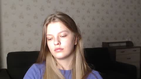 Snapshot of emysway chatting on December 30, 2024, 12:22 am EmySway online show from December 30, 2024, 12:22 am