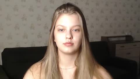 Snapshot of emysway chatting on March 8, 2025, 9:50 am EmySway online show from March 8, 2025, 9:50 am