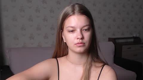 EmySway online show from October 16, 2025, 2:12 am