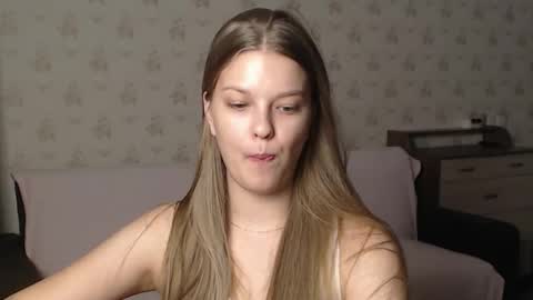 EmySway online show from December 22, 2025, 2:25 pm