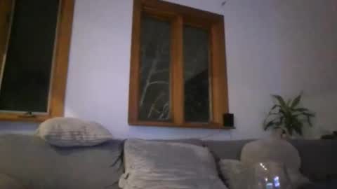 emyxxl online show from December 2, 2025, 11:45 pm