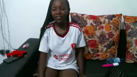 Snapshot of enchantedvee chatting on January 15, 2026, 2:10 pm Vee online show from January 15, 2026, 2:10 pm