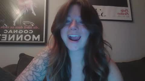 endlessly evie online show from October 8, 2025, 2:53 am