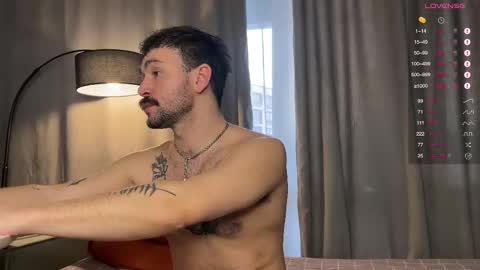 Snapshot of enen_glo chatting on January 6, 2026, 12:09 pm Enen online show from January 6, 2026, 12:09 pm