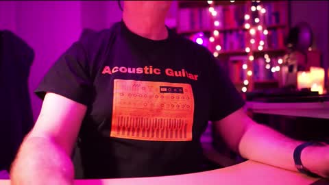 Snapshot of energybra chatting on November 13, 2025, 11:58 pm uk online show from November 13, 2025, 11:58 pm