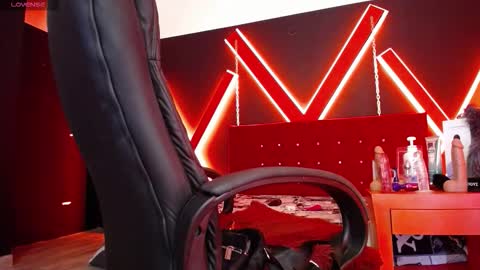 Engel online show from October 28, 2025, 3:36 pm