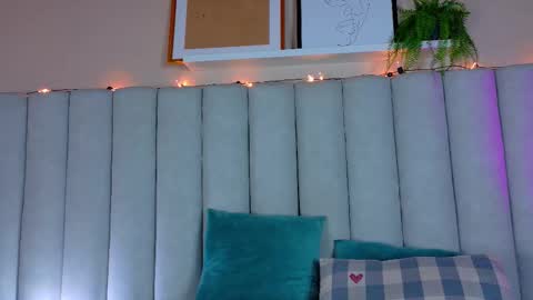 Snapshot of engelstone_ chatting on November 7, 2025, 12:32 am E N G E L online show from November 7, 2025, 12:32 am