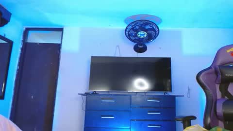 Snapshot of engiel_phoenix chatting on February 14, 2026, 7:32 pm Engiel phoenix instagram engiel 13 online show from February 14, 2026, 7:32 pm