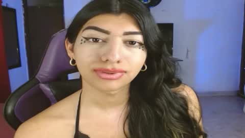 Snapshot of engiel_phoenix chatting on February 27, 2026, 8:42 pm Engiel phoenix instagram engiel 13 online show from February 27, 2026, 8:42 pm