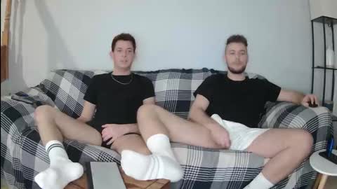 Snapshot of englishladxxx chatting on March 9, 2026, 8:35 pm Englishladxxx online show from March 9, 2026, 8:35 pm