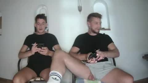 Englishladxxx online show from May 30, 2026, 9:01 pm
