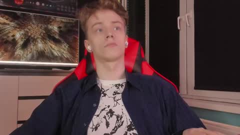 Enker online show from November 16, 2025, 3:39 pm