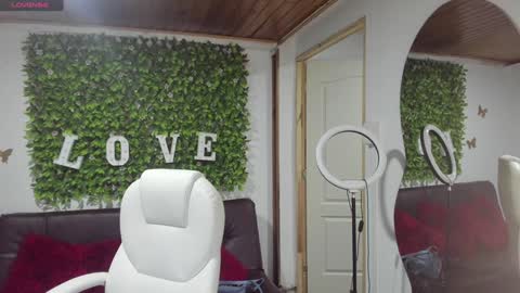 Snapshot of enma_clark chatting on January 27, 2025, 7:13 pm Enma clark online show from January 27, 2025, 7:13 pm