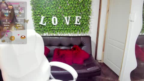 Snapshot of enma_clark chatting on February 4, 2025, 7:11 pm Enma clark online show from February 4, 2025, 7:11 pm