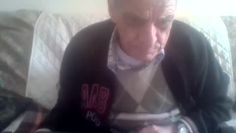 ennio191271 online show from April 18, 2026, 1:48 pm